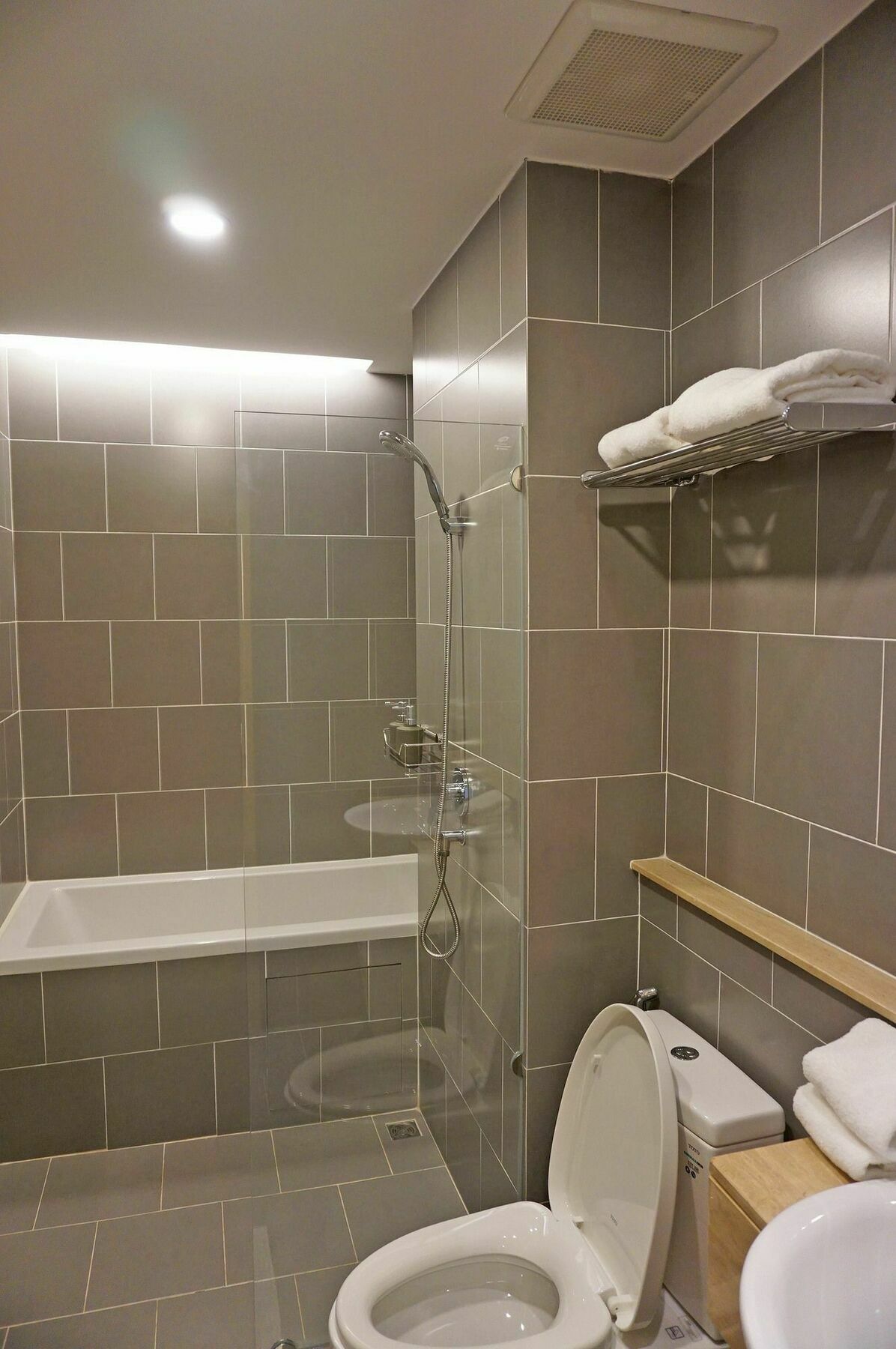 Benri Sriracha Residence Sziracsa Kültér fotó